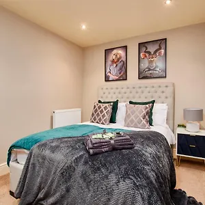 https://the-exquisite-harrogate-abode-sleeps-6.yorkshirehotels.net